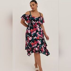 NWT Torrid Size 0X Floral Off-Shoulder Skater Dress With Hankerchief Flutter Hem